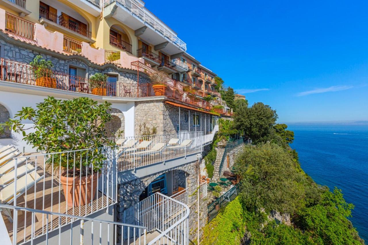 Hotel Belair Sorrento Buitenkant foto